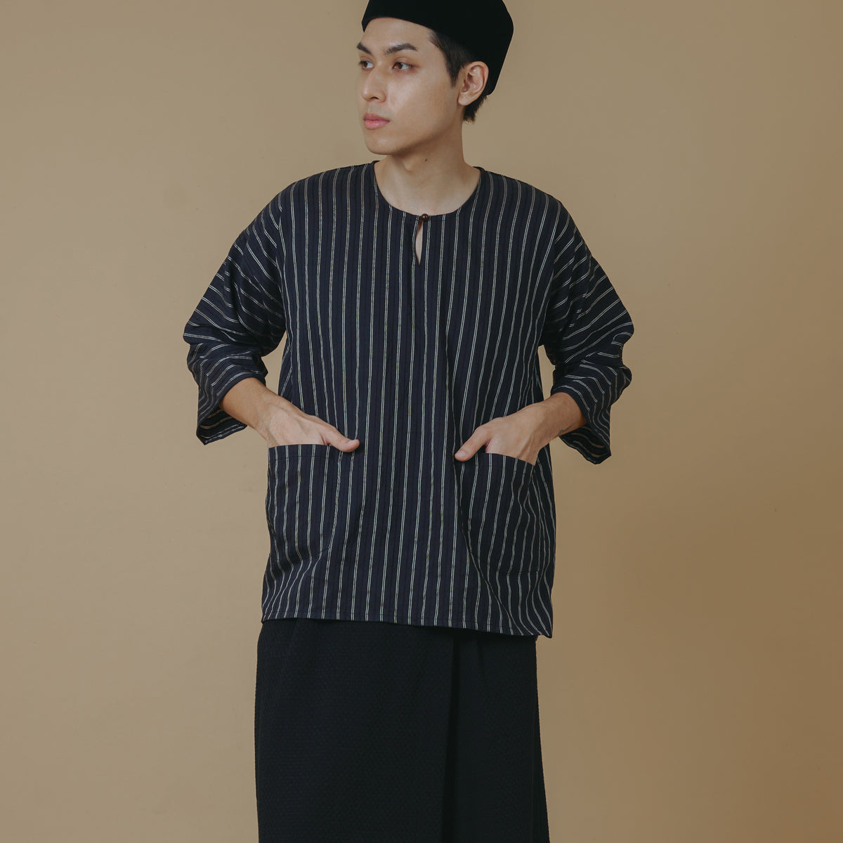 Layar - Black (Top)