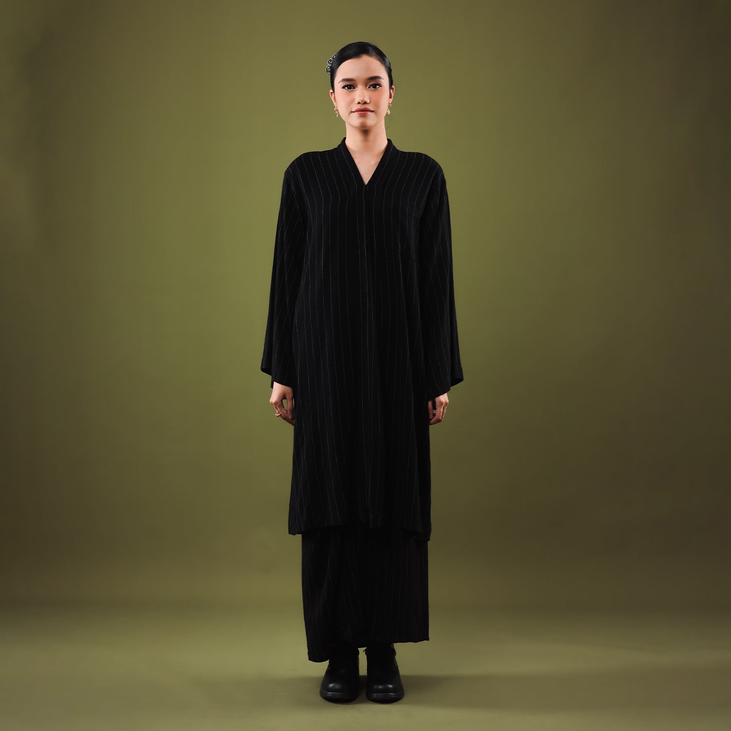 Kesuma - Hitam (Top)