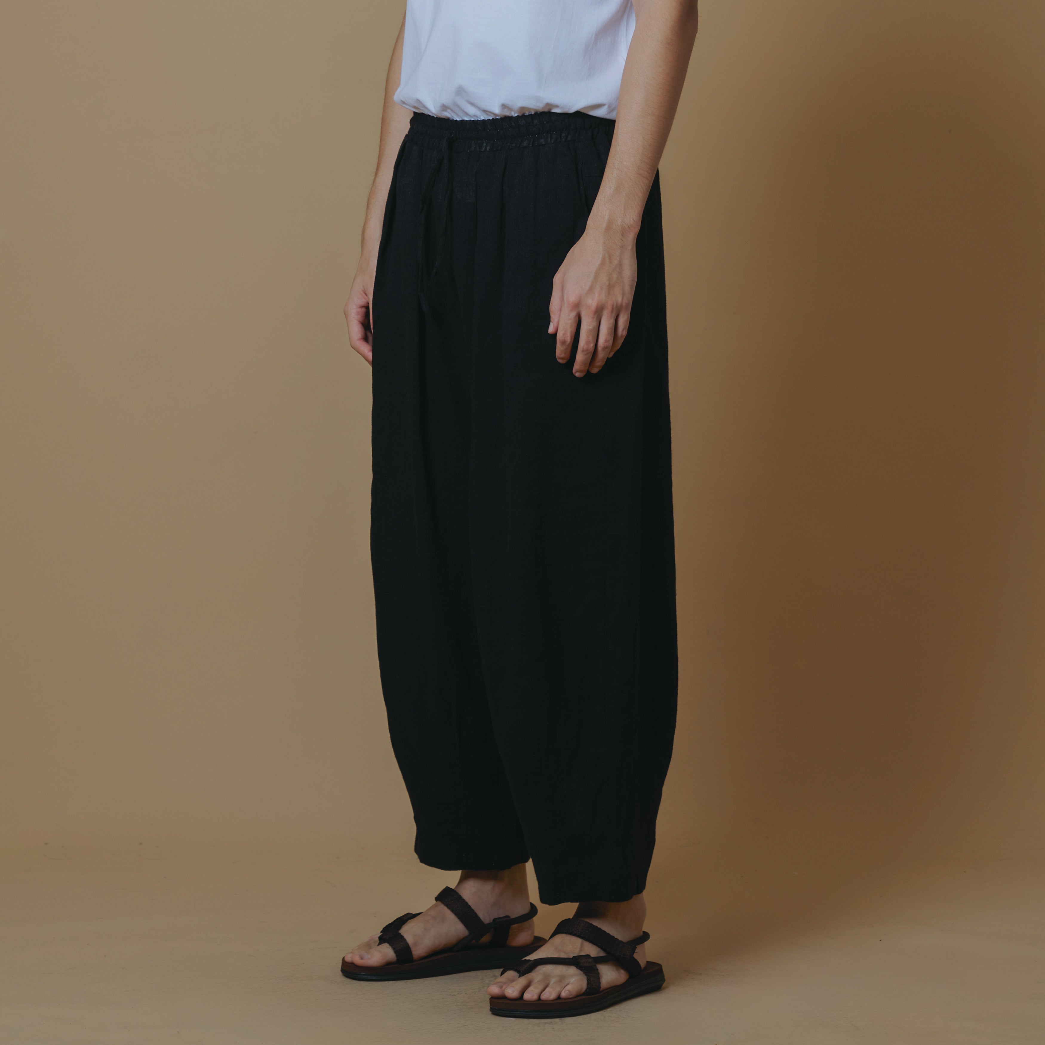 Lakar - Black (Pants)