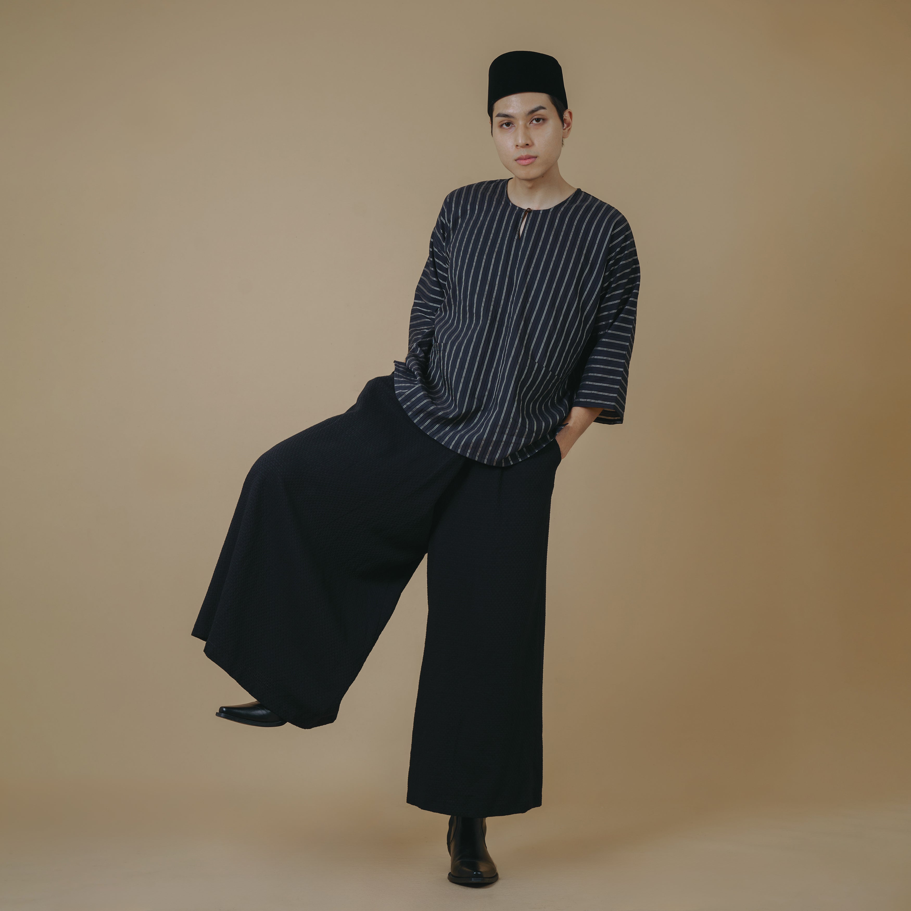 Layar - Black (Pants)