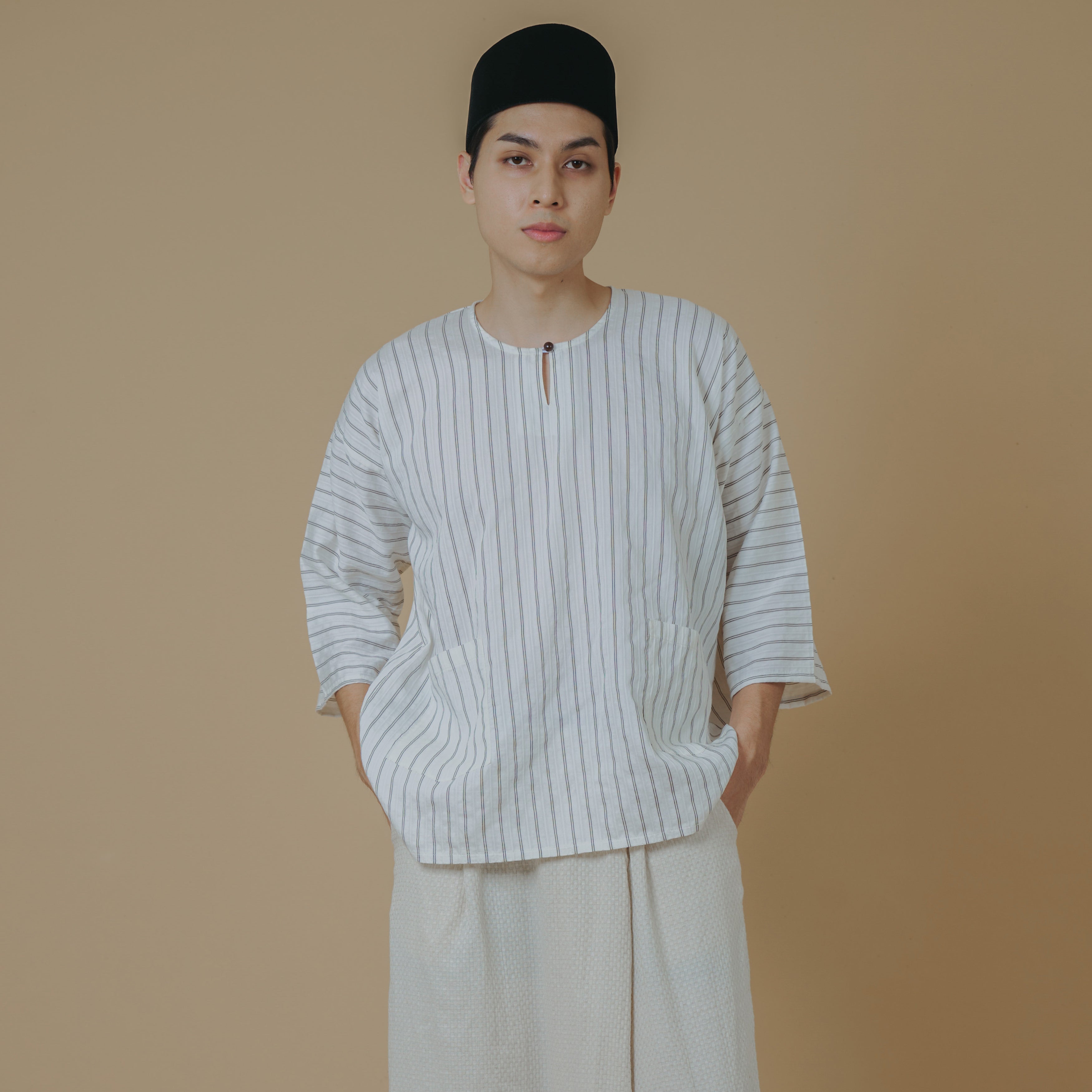 Layar - White (Top)
