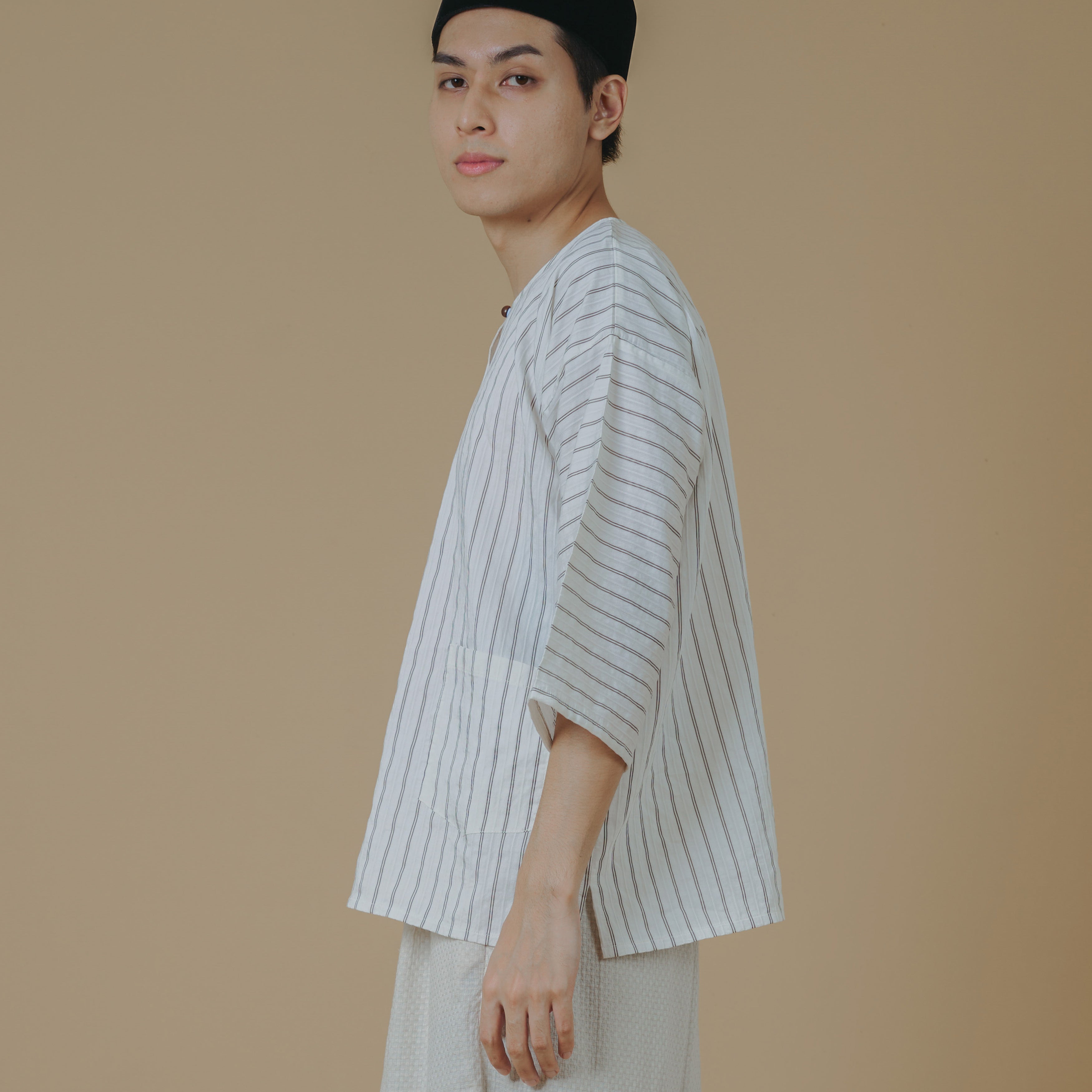 Layar - White (Top)