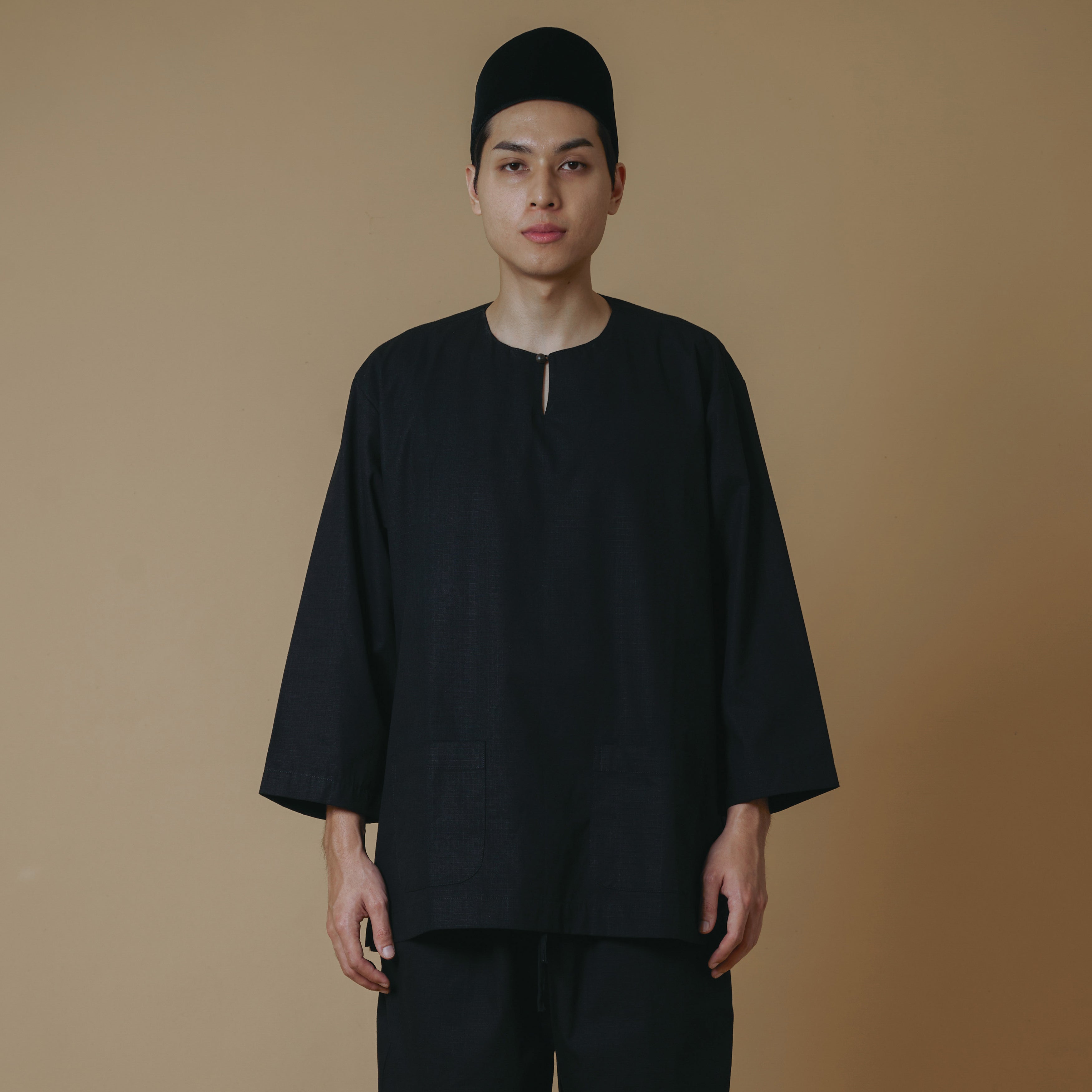 Nada - Black (Top)