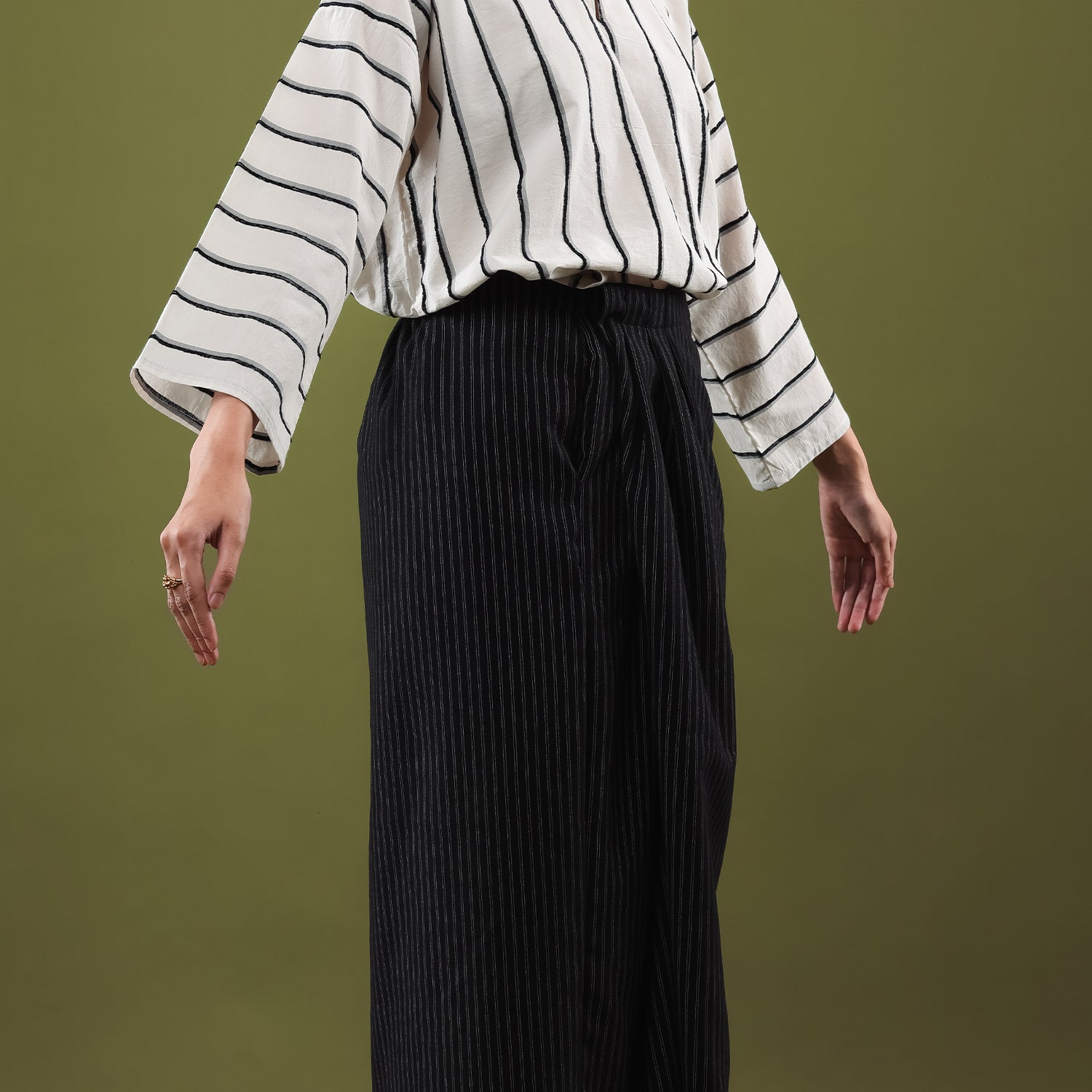 Budi - Hitam (Skirt)