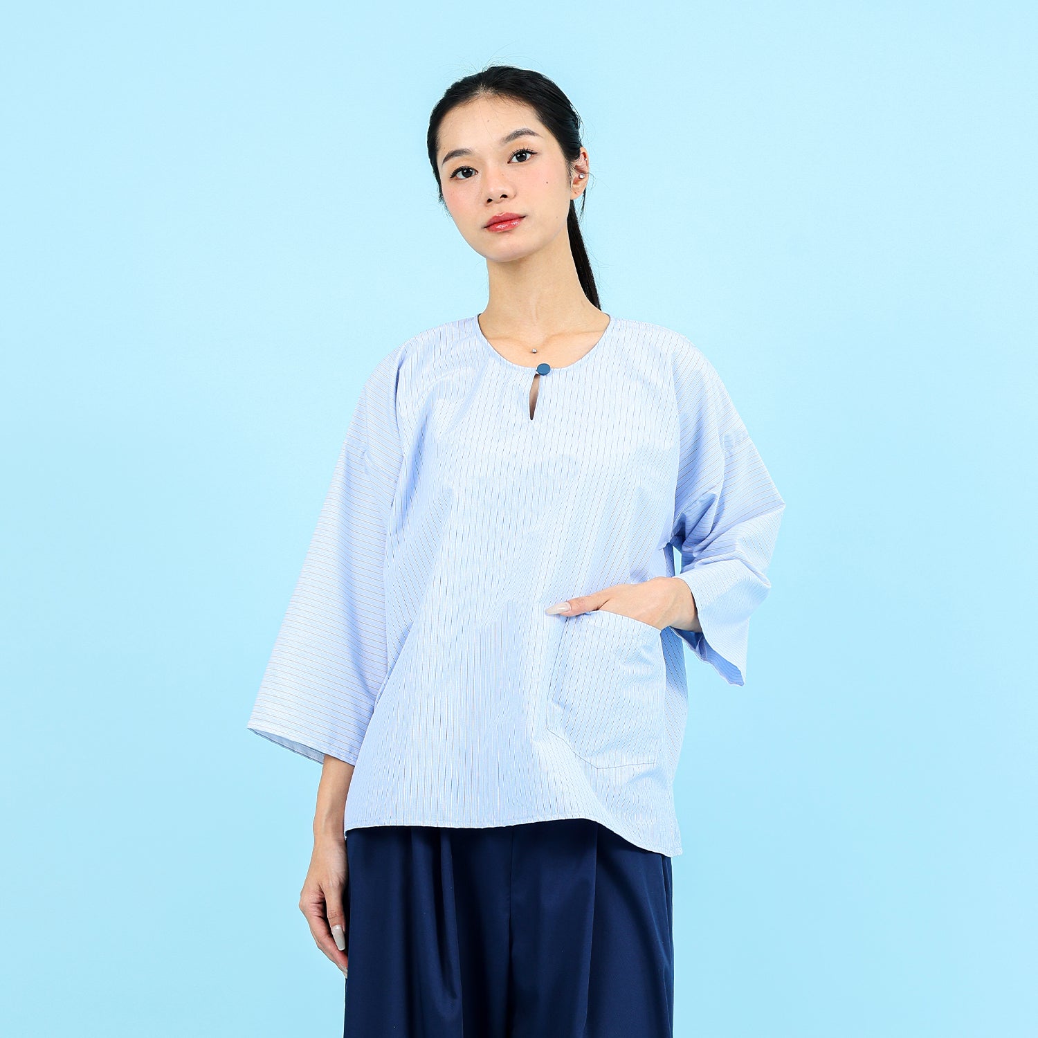 Garis Top - V9