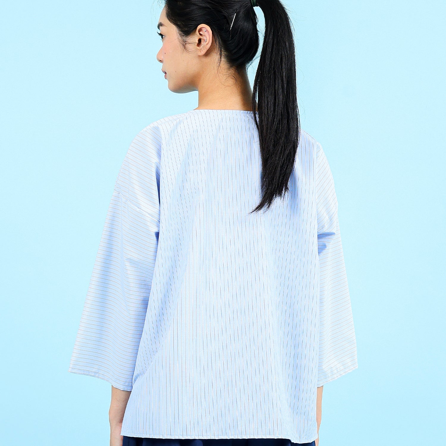 Garis Top - V9