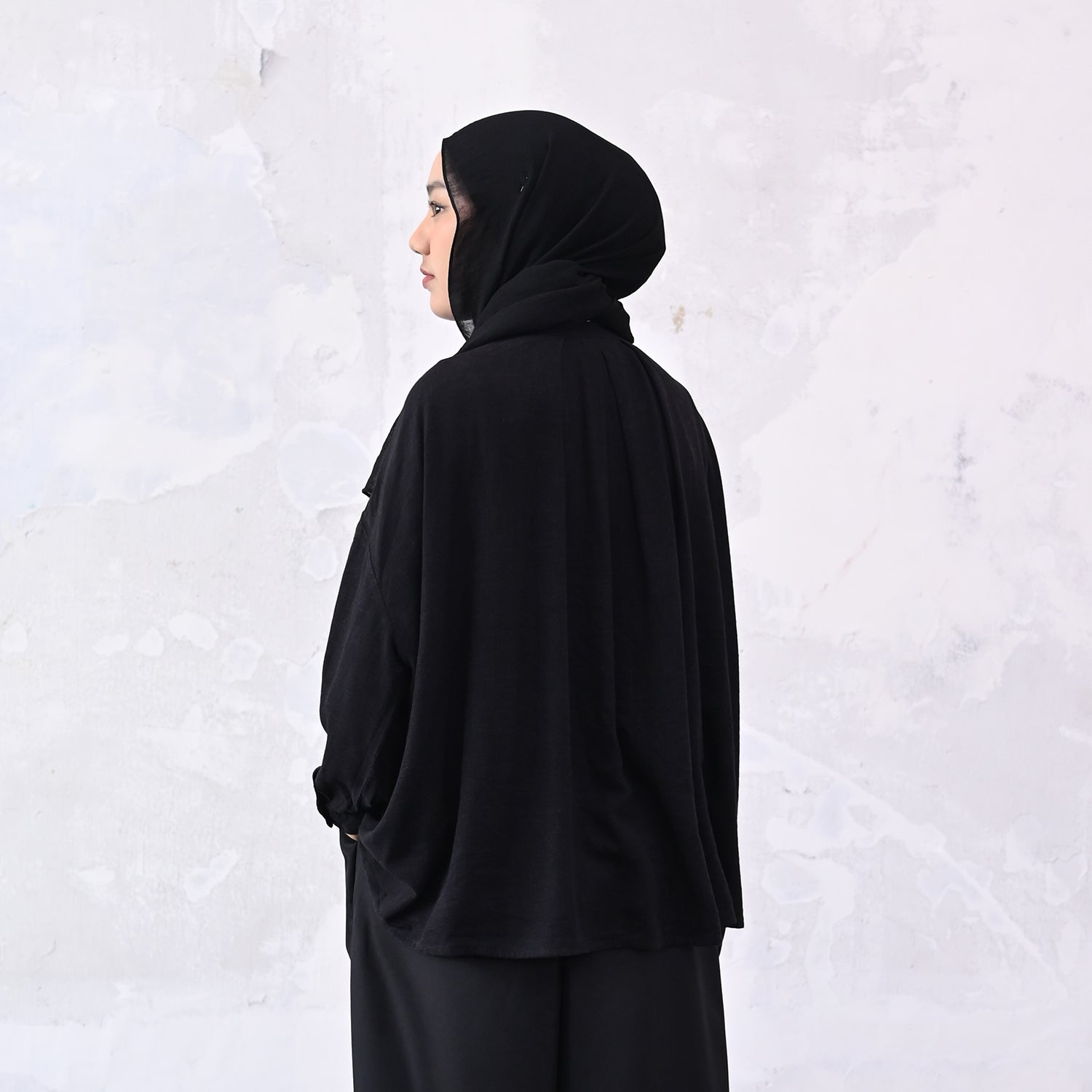 Hara Women Top - Black