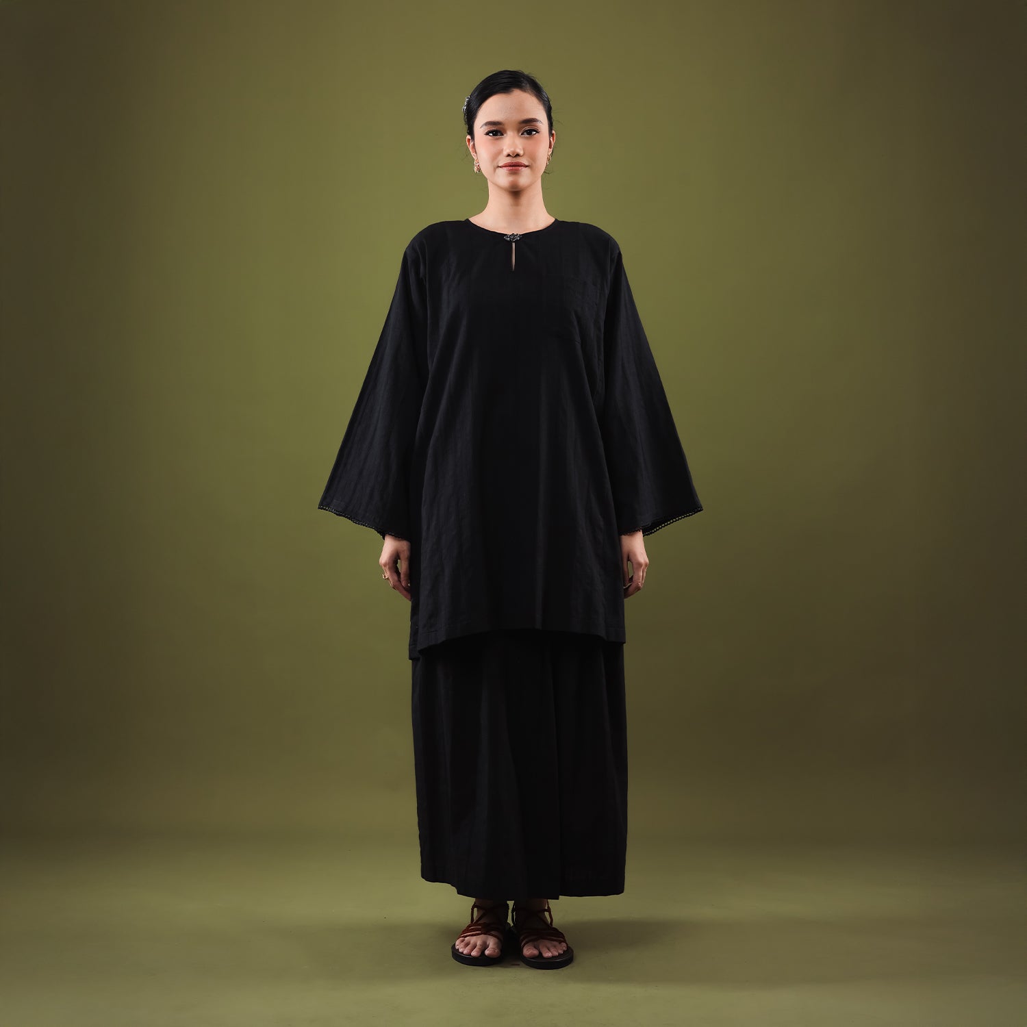 Kalsom - Hitam (Top)