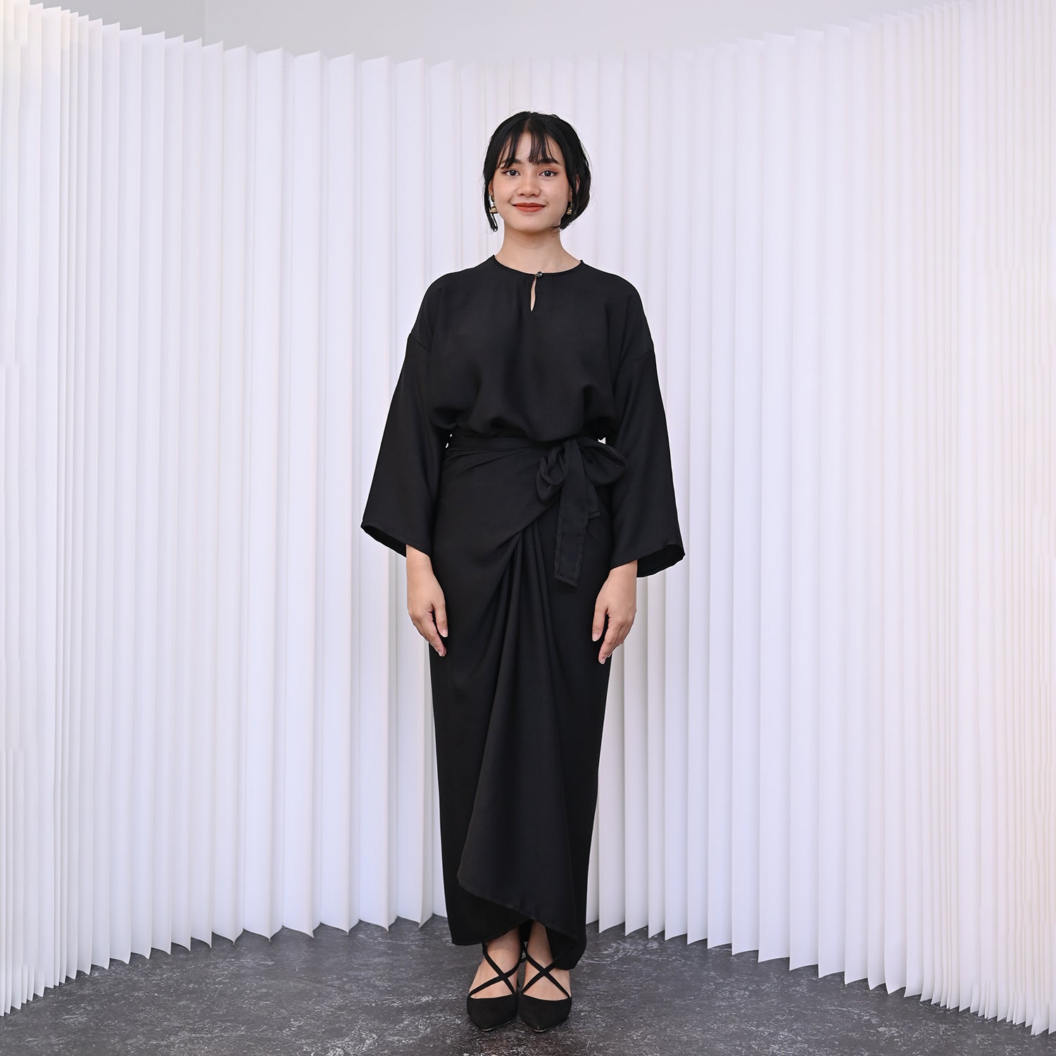 Menora Kurung - Black